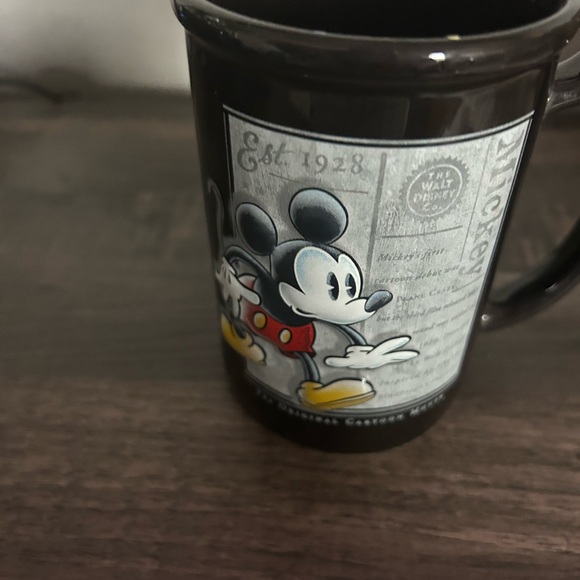 Disney, the original cartoon mouse Mickey Mouse 3-D black 16 oz mug - Picture 4 of 4